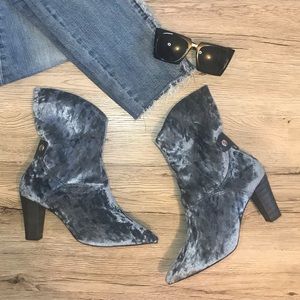 NEW Free People Moonlight Crushed Velvet Boots, size 8 US / 38 EUR